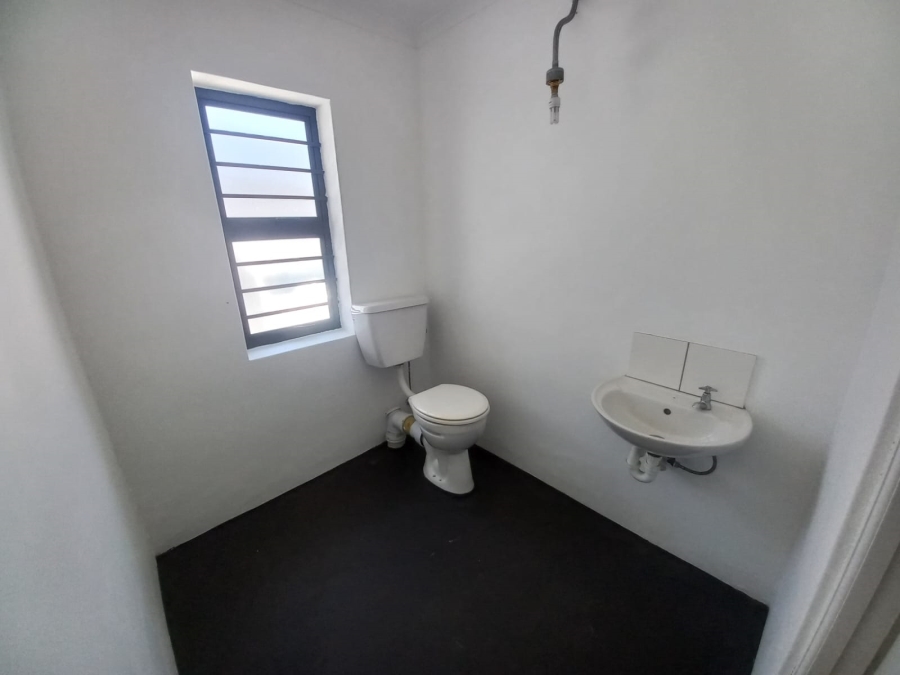 To Let commercial Property for Rent in Maitland Western Cape